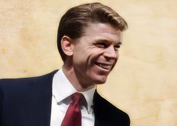 Internal shows Austin Rogers with slight lead on Keith Gross in CD 2