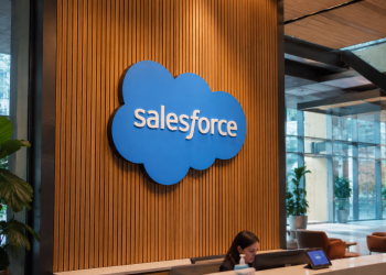 Salesforce stock hits a crucial resistance ahead of earnings: what next?