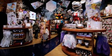 Disney shuts down online store in major retail pullback