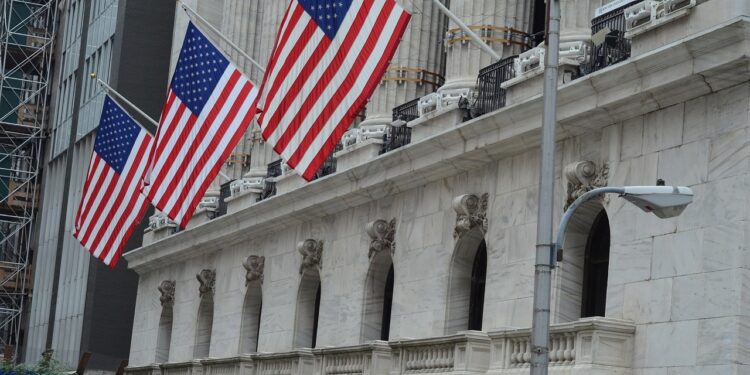 Stocks Settle Higher as Crude Prices Fall on US-Iran Deal Hopes