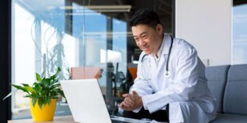 doctor uses telehealth