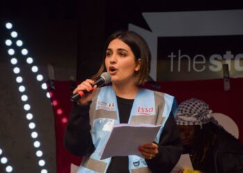 Politics Home | Union Urges PM Not To Cut Railway Jobs As Part Of Public Ownership Shift